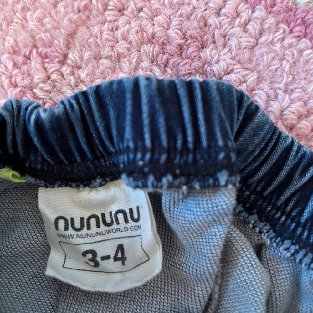 Excellent condition Nununu